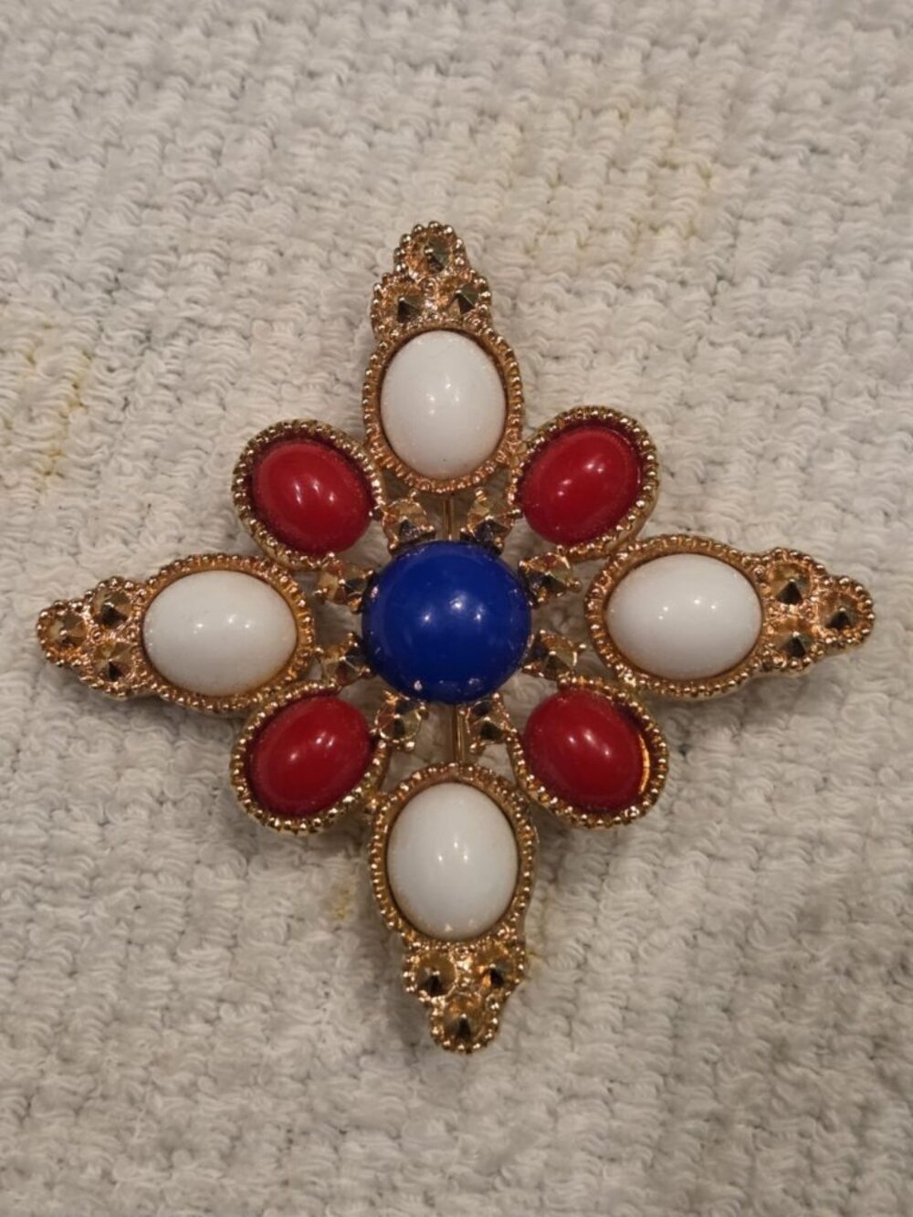 Vtg 70s Sarah Coventry Brooch Maltese Cross Gold Tone Red White Blue Americana